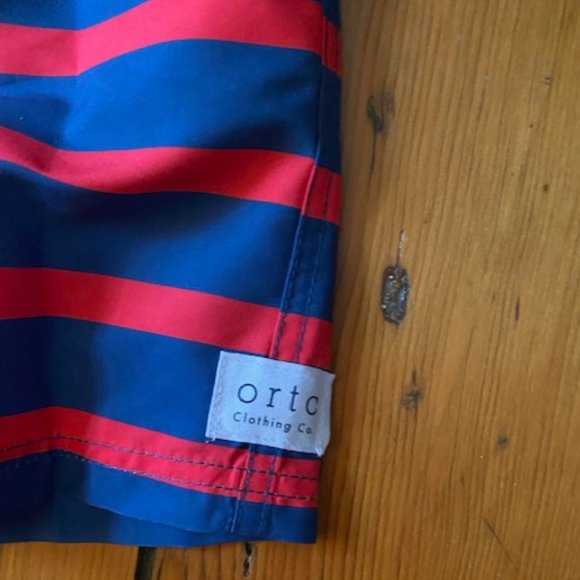 Mens Port Willunga Red Swim Short - Size LARGE - Picture 3 of 7